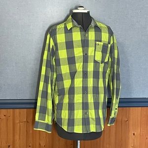 🔥3 for $15 Sale- Calvin Klein checked button down shirt size boys XL